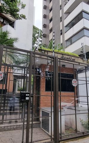 Apartamento para alugar com 270m², 3 quartos e 3 vagas