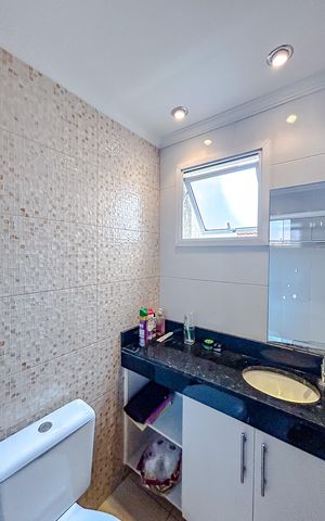 Casa de condomínio à venda com 116m², 2 quartos e 2 vagasBanheiro da Suíte 1