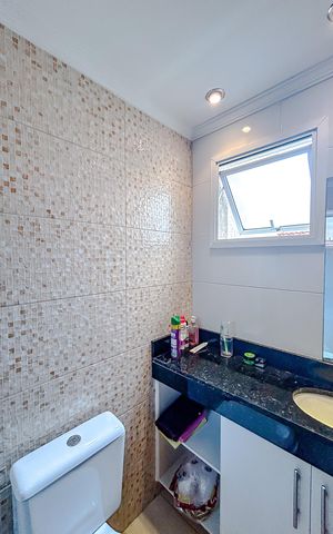 Casa de condomínio à venda com 116m², 2 quartos e 2 vagasBanheiro da Suíte 1