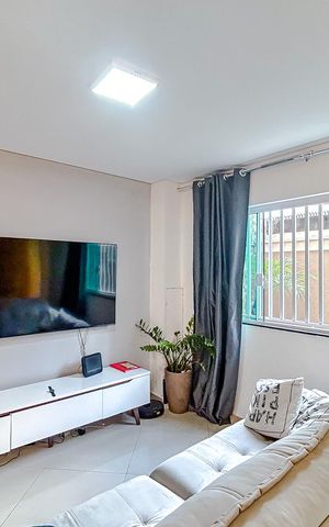 Casa de condomínio à venda com 116m², 2 quartos e 2 vagasSala