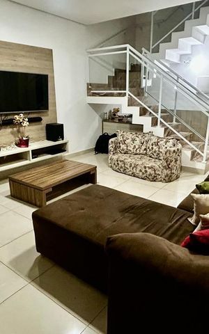 Casa à venda com 121m², 3 quartos e 3 vagas Casa à venda com 121m², 3 quartos e 3 vagasSala
