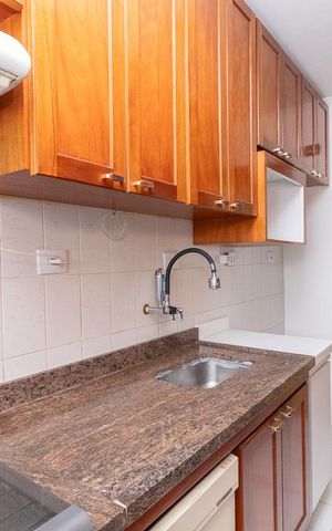 Apartamento à venda com 68m², 3 quartos e 2 vagasCozinha