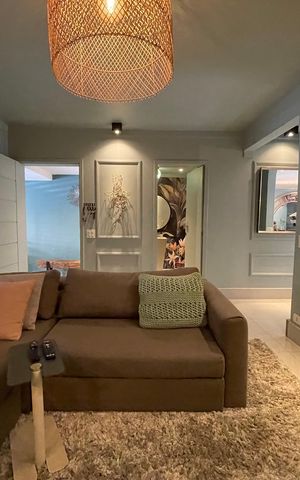 Casa à venda com 308m², 3 quartos e 2 vagas Casa à venda com 308m², 3 quartos e 2 vagasSala