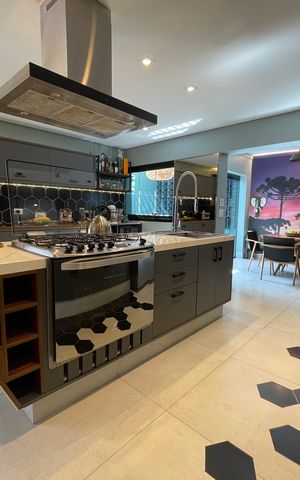 Casa à venda com 308m², 3 quartos e 2 vagas Casa à venda com 308m², 3 quartos e 2 vagasCozinha