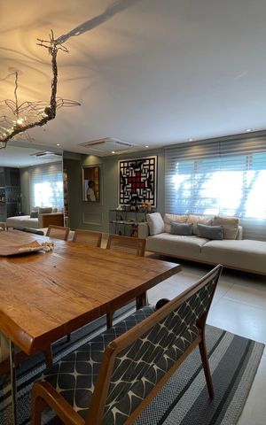 Casa à venda com 308m², 3 quartos e 2 vagas Casa à venda com 308m², 3 quartos e 2 vagasSala de Jantar