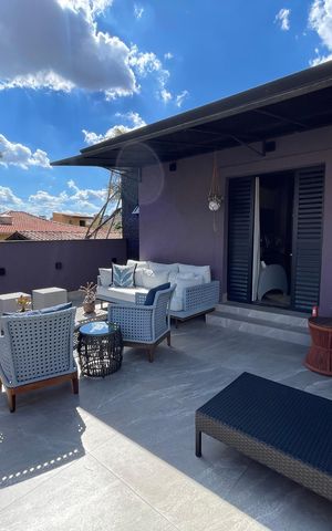 Casa à venda com 308m², 3 quartos e 2 vagas Casa à venda com 308m², 3 quartos e 2 vagasVaranda
