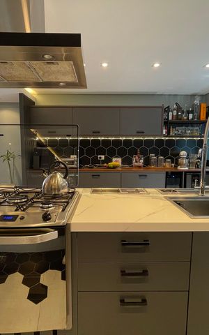 Casa à venda com 308m², 3 quartos e 2 vagas Casa à venda com 308m², 3 quartos e 2 vagasCozinha
