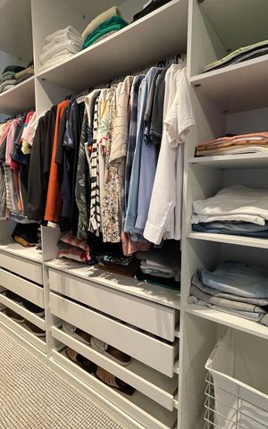 Casa à venda com 308m², 3 quartos e 2 vagas Casa à venda com 308m², 3 quartos e 2 vagasCloset da suíte 1