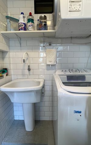 Casa à venda com 308m², 3 quartos e 2 vagas Casa à venda com 308m², 3 quartos e 2 vagasÁrea de Serviço
