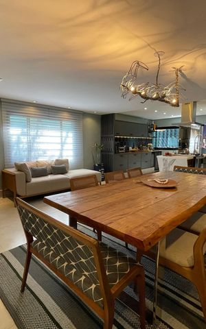 Casa à venda com 308m², 3 quartos e 2 vagas Casa à venda com 308m², 3 quartos e 2 vagasSala de Jantar