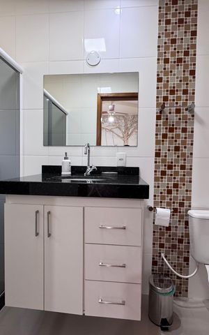 Apartamento à venda com 367m², 4 quartos e 3 vagas Apartamento à venda com 367m², 4 quartos e 3 vagasSuíte 2 - Banheiro