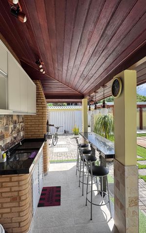 Apartamento à venda com 367m², 4 quartos e 3 vagas Apartamento à venda com 367m², 4 quartos e 3 vagasÁrea externa
