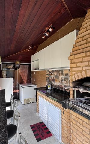 Apartamento à venda com 367m², 4 quartos e 3 vagas Apartamento à venda com 367m², 4 quartos e 3 vagasÁrea externa