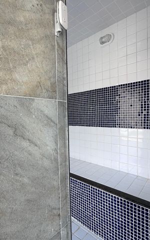 Apartamento à venda com 367m², 4 quartos e 3 vagas Apartamento à venda com 367m², 4 quartos e 3 vagasÁrea externa