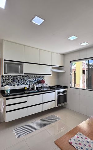 Apartamento à venda com 367m², 4 quartos e 3 vagas Apartamento à venda com 367m², 4 quartos e 3 vagasCozinha