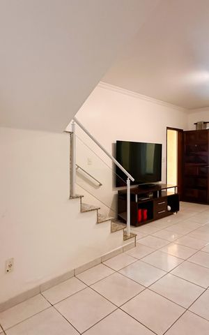 Casa à venda com 147m², 3 quartos e 2 vagasSala