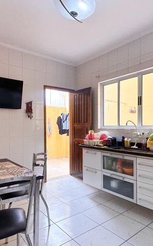 Casa à venda com 147m², 3 quartos e 2 vagasCozinha