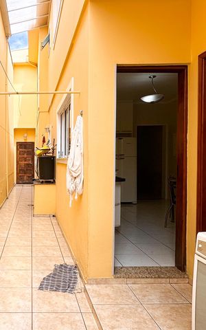 Casa à venda com 147m², 3 quartos e 2 vagasQuintal