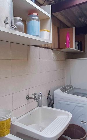 Casa à venda com 200m², 4 quartos e 3 vagas Casa à venda com 200m², 4 quartos e 3 vagasÁrea de Serviço