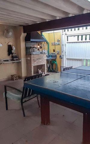 Casa à venda com 200m², 4 quartos e 3 vagas