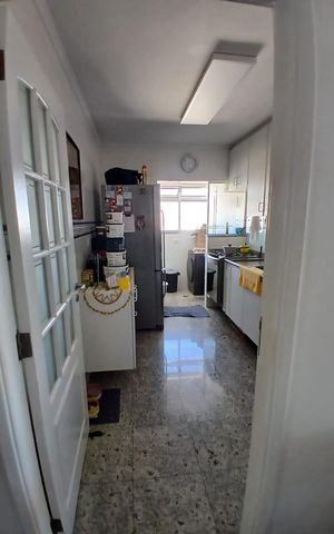 Apartamento à venda com 120m², 2 quartos e 2 vagas Apartamento à venda com 120m², 2 quartos e 2 vagasCozinha