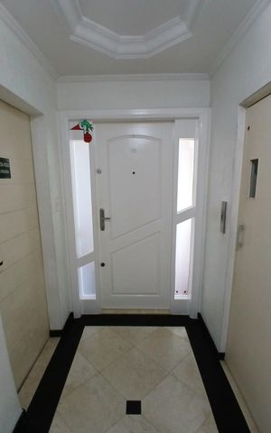 Apartamento à venda com 120m², 2 quartos e 2 vagas Apartamento à venda com 120m², 2 quartos e 2 vagasEntrada