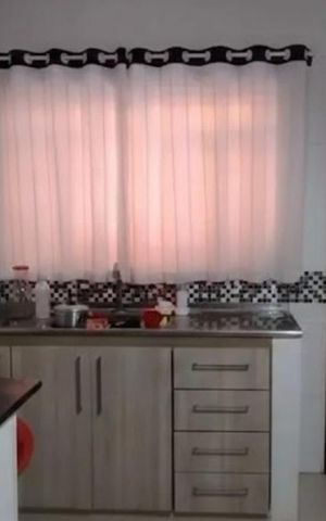 Casa à venda com 240m², 4 quartos e 2 vagas