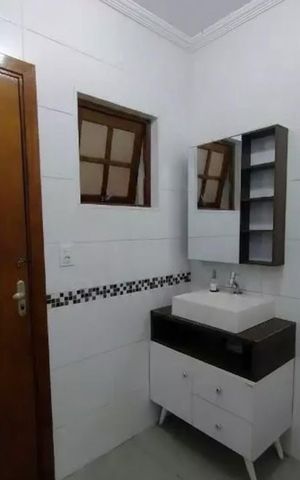 Casa à venda com 240m², 4 quartos e 2 vagas