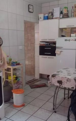 Casa à venda com 240m², 4 quartos e 2 vagas