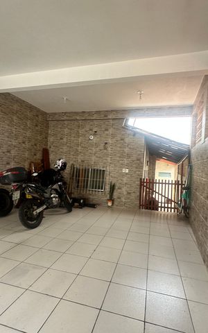 Casa à venda com 210m², 2 quartos e 2 vagas Casa à venda com 210m², 2 quartos e 2 vagasGaragem