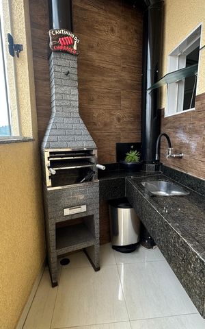Casa à venda com 210m², 2 quartos e 2 vagas Casa à venda com 210m², 2 quartos e 2 vagasVaranda