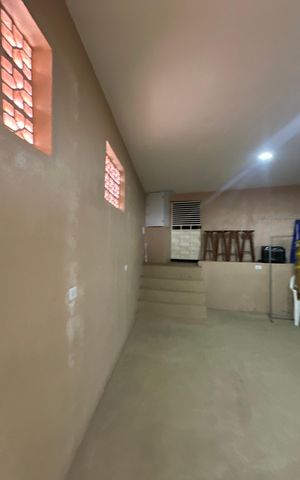 Casa à venda com 210m², 2 quartos e 2 vagas Casa à venda com 210m², 2 quartos e 2 vagasQuintal