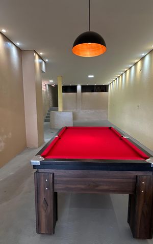 Casa à venda com 210m², 2 quartos e 2 vagas Casa à venda com 210m², 2 quartos e 2 vagasChurrasqueira