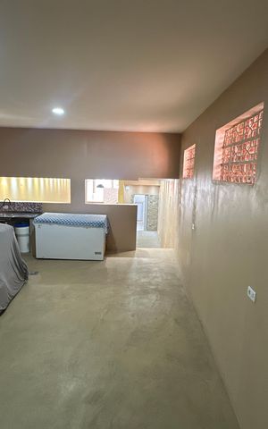 Casa à venda com 210m², 2 quartos e 2 vagas Casa à venda com 210m², 2 quartos e 2 vagasQuintal