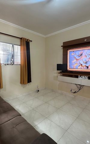 Casa à venda com 210m², 2 quartos e 2 vagas Casa à venda com 210m², 2 quartos e 2 vagasSala