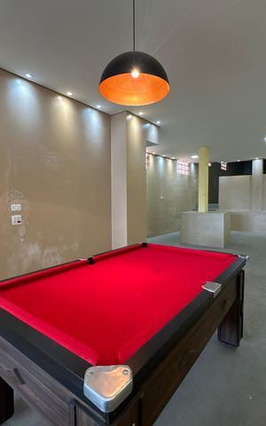 Casa à venda com 210m², 2 quartos e 2 vagas Casa à venda com 210m², 2 quartos e 2 vagasChurrasqueira