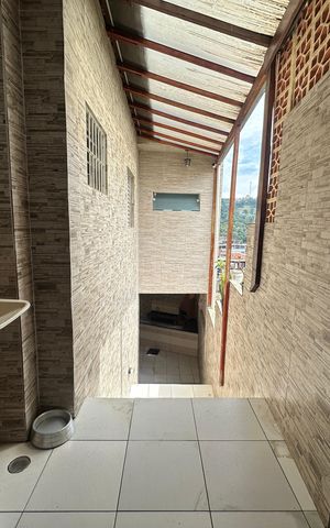 Casa à venda com 210m², 2 quartos e 2 vagas Casa à venda com 210m², 2 quartos e 2 vagasQuintal