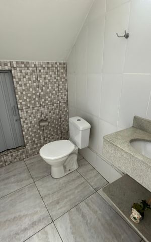 Casa à venda com 210m², 2 quartos e 2 vagas Casa à venda com 210m², 2 quartos e 2 vagasBanheiro Social