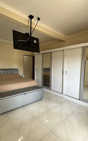 Casa à venda com 210m², 2 quartos e 2 vagas Casa à venda com 210m², 2 quartos e 2 vagasSuíte