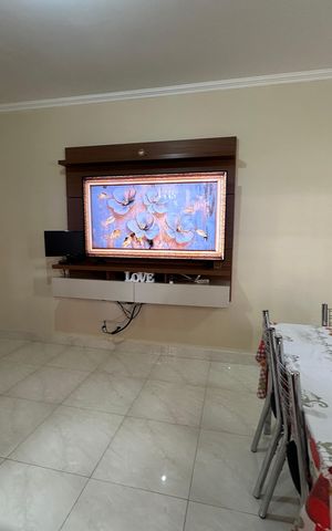 Casa à venda com 210m², 2 quartos e 2 vagas Casa à venda com 210m², 2 quartos e 2 vagasSala