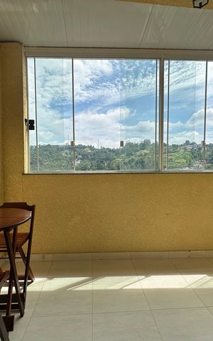 Casa à venda com 210m², 2 quartos e 2 vagas Casa à venda com 210m², 2 quartos e 2 vagasVaranda