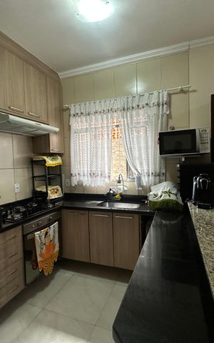 Casa à venda com 210m², 2 quartos e 2 vagas Casa à venda com 210m², 2 quartos e 2 vagasCozinha