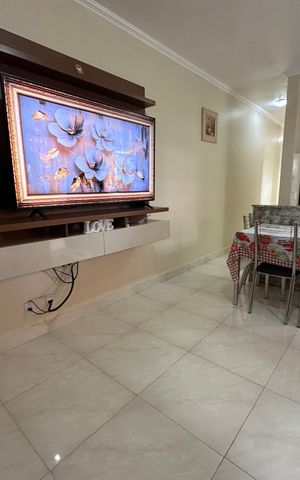 Casa à venda com 210m², 2 quartos e 2 vagas Casa à venda com 210m², 2 quartos e 2 vagasSala