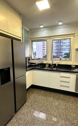 Apartamento à venda com 169m², 3 quartos e 3 vagas Apartamento à venda com 169m², 3 quartos e 3 vagasCozinha