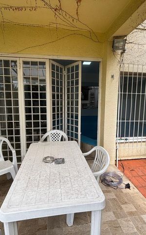 Casa à venda com 420m², 4 quartos e 2 vagas