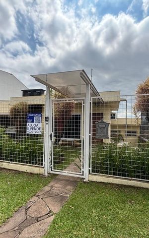 Casa à venda com 420m², 4 quartos e 2 vagas Casa à venda com 420m², 4 quartos e 2 vagasPlaca Cod.COEY-1267