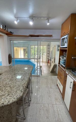 Casa à venda com 420m², 4 quartos e 2 vagas