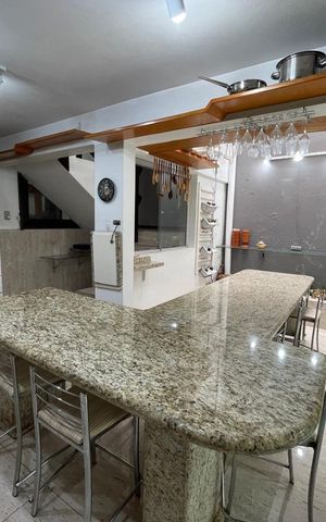 Casa à venda com 420m², 4 quartos e 2 vagas