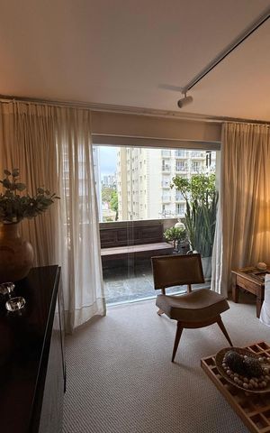 Apartamento à venda com 218m², 3 quartos e 2 vagas Apartamento à venda com 218m², 3 quartos e 2 vagasSala