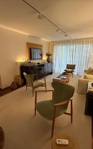 Apartamento à venda com 218m², 3 quartos e 2 vagas Apartamento à venda com 218m², 3 quartos e 2 vagasSala